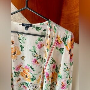 Torrid Ivy Floral Dolman Kimono Size 3/4